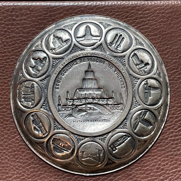 Vintage 1933 Chicago's World Fair coin tray - Picture 2 of 2